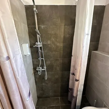 Apartment F&r 1 *